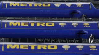Мetro отчете спад в продажбите въпреки коледните празници