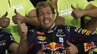 Звездите от F1 влязоха в ролята на фотографи с благотворителна цел