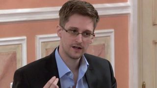 Личности от шоубизнеса се обединяват в подкрепа на Едуард Сноудън