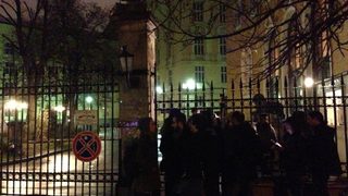 Софийският университет отново е окупиран, иска се оставката на кабинета и на ректора (видео)