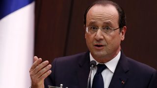 Синдикати и работодатели във Франция влизат в спор по предложенията на Оланд