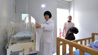 Нежеланите бебета на Китай - някога предимно момичета, днес - болни и с увреждания