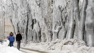 Снегът и ледът продължават да създават проблеми в Словения и Хърватия
