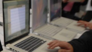 "Биволъ": Интернет тролове са произвели над 10 000 коментара по поръчка на БСП