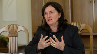 Министерствата на икономиката и на земеделието може да контролират търговските вериги