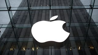 Apple обмисля бъдеще с производство на автомобили и медицинска техника