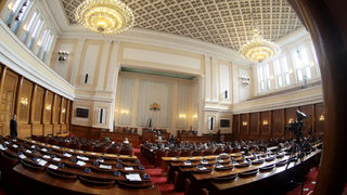 В декларация парламентът призова Денят на Левски да не се използва за партийни или други неприемливи цели (видео)