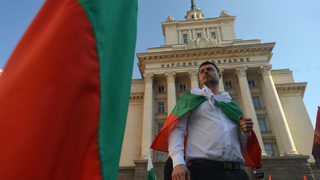 Бареков си пожела парламентарни комисии за избора на президента Плевнелиев и бизнес контактите му