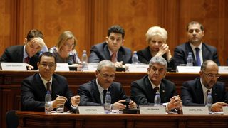За опасност от институционална криза в Румъния пишат местните вестници