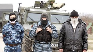 Български журналист е бил заплашен с оръжие в <span class="highlight">Крим</span> (видео)