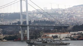 <span class="highlight">Военноморско</span> <span class="highlight">учение</span> на България, САЩ и Румъния се отлага заради лошото време