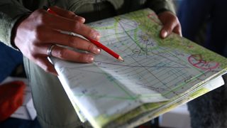 Няма данни изчезналият самолет да е летял часове след като загубил връзка
