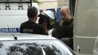 С контролирани взривове МВР унищожи боеприпаси на стрелеца от Лясковец