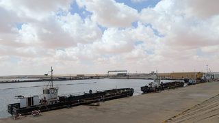 Американски командоси превзеха до Кипър танкер на либийските бунтовници