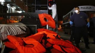 Италия спаси в морето над 4000 имигранти за 4 дни