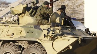 САЩ: Руските войски се трупат до Украйна, без да започват маневри