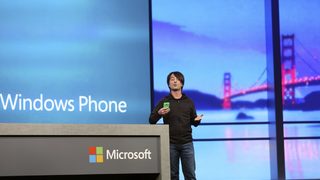 <span class="highlight">Microsoft</span> представи обновената версия на мобилната платформа Windows Phone (видео)