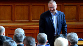 Станишев се похвали със "силна, балансирана и много интересна" евролиста