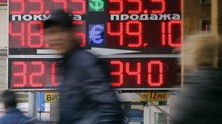 Рублата и фондовата борса в Москва пострадаха заради напрежението в Донецк