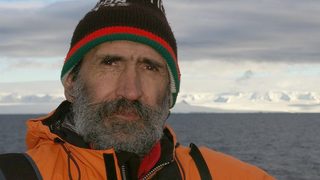 Васил Гурев, ядрен физик и доброволец: Трябва да помогнем на бежанците сега, за да не се срамуват внуците ни