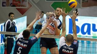"<span class="highlight">Марек</span>" поведе срещу "Левски Боол" във волейболния финал пред малко публика