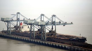 Китайски съд освободи арестувания японски <span class="highlight">кораб</span>