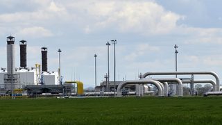 Украйна и Словакия подписват днес споразумение за доставка на газ от Европа