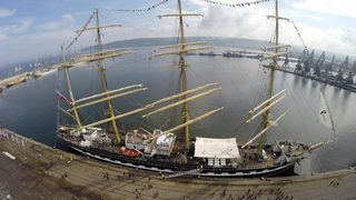 Безпилотни мини хеликоптери ще снимат регатата "<span class="highlight">Тол</span> <span class="highlight">шипс</span>" от въздуха