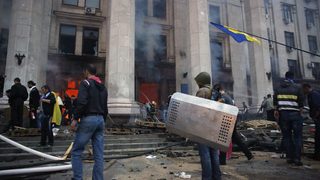 Жертвите на безредиците в Одеса са 46, съобщиха местните власти (обновена)