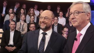 Юнкер и Шулц обещаха да не пренебрегват проблемите с миграцията в ЕС