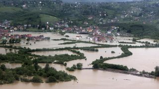 Ситуацията на Балканите остава критична заради наводненията
