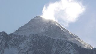 Българинът Атанас Скатов е изкачил Еверест