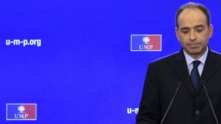 Председателят на френската десница подаде оставка заради скандал с финансирането на кампанията на Саркози