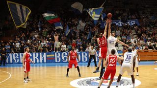 "Лукойл" се доближи на победа от титлата въпреки неудържимия <span class="highlight">Брендън</span> <span class="highlight">Хийт</span>