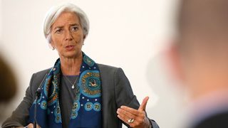 Лагард: Гърция не може да бъде спасена само с вдигане на данъци