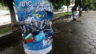 Масово подкрепилите ДПС в секция в Полша не знаят кой води листата