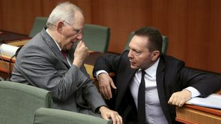 Шойбле очаква приемственост в икономическата политика в Гърция