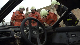 <span class="highlight">Шофьор</span> без книжка рани 7 души при челен удар