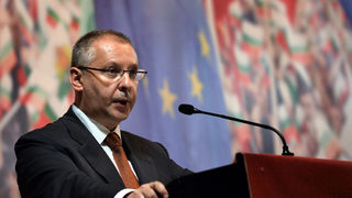 Станишев между два парламента до 23 юни