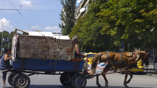 В Плевен приеха денонощна забрана за движението на каруци