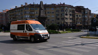 Роднини на пациентка нападнаха екип на Спешна помощ