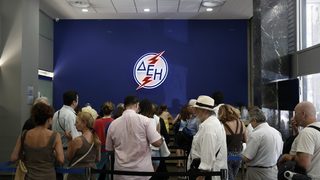 Опозицията в Гърция иска референдум за приватизацията на електрическата компания