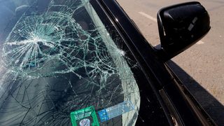 Автомобилните стъкла в София свършиха