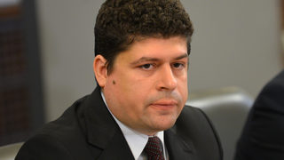 Директорът на фонд "Земеделие" и заместничката му са освободени