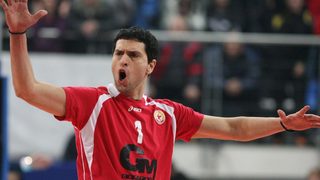 Волейболисти стават герои в благотворителен турнир на плажа