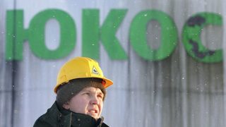 "Комерсант": Русия е осъдена да плати $50 млрд. за насилствена национализация на ЮКОС