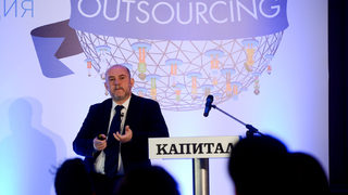 Търсят се <span class="highlight">търговски</span> <span class="highlight">аташета</span> за Куба, Катар и Алжир