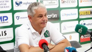 Дежа вю в "Лудогорец" - Стойчо Стоев си тръгва, Дерменджиев ще води отбора