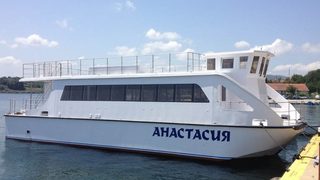 Бургас става първата българска община със собствен кораб