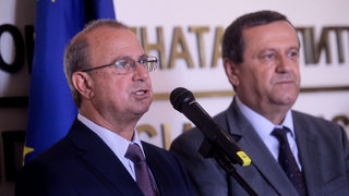 Служебните министри влязоха в кабинетите си (обновена)